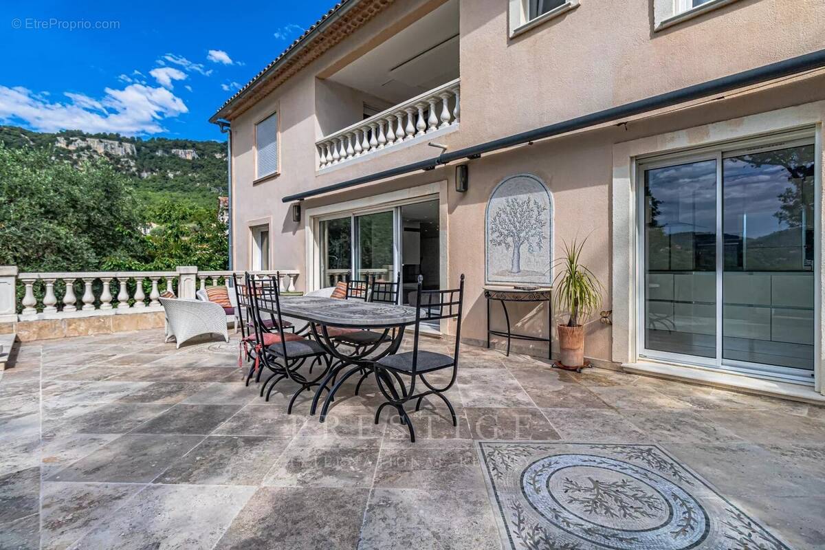 Maison à LE BAR-SUR-LOUP