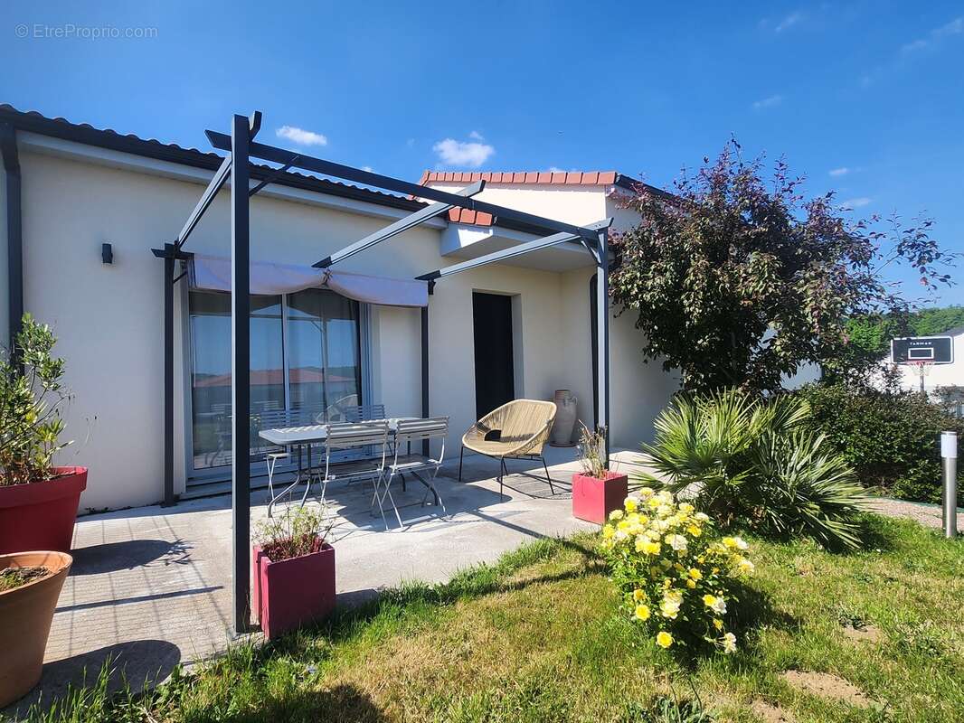 Maison à AIXE-SUR-VIENNE