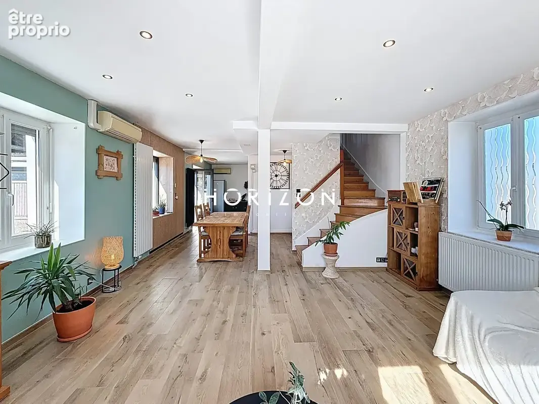 Maison 7 pièces 155 m² à vendre à Cormoranche-Sur-Saone (01290) - photo 1