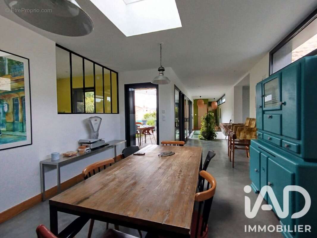 Maison 219 m² à Misse  - photo 8