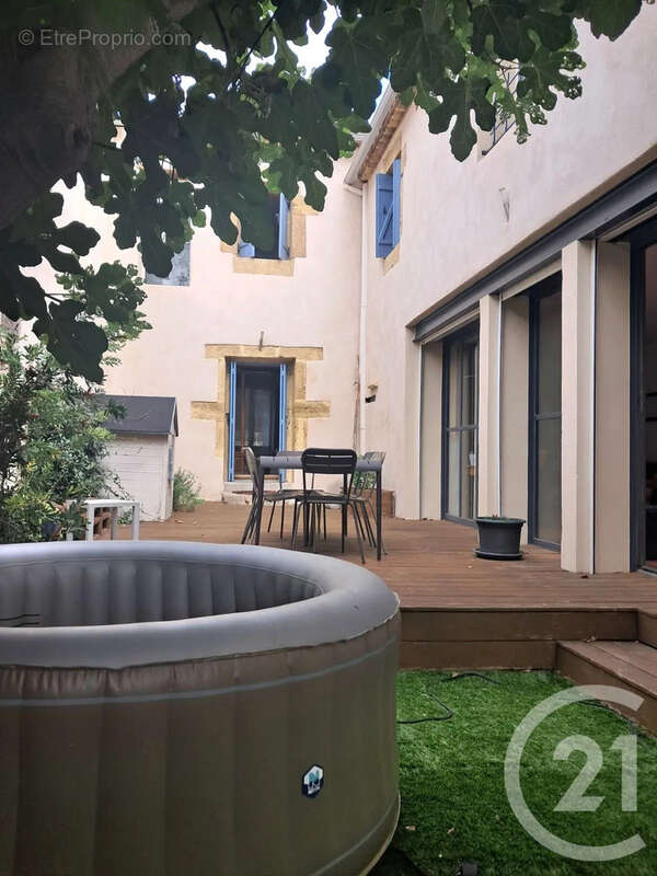 Maison à SAINT-JEAN-DE-VEDAS