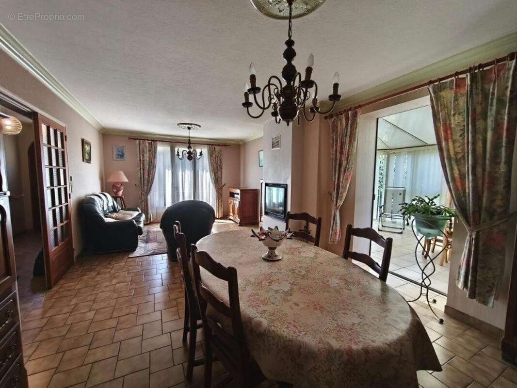Maison 128 m² à Saint-Domineuc  - photo 3