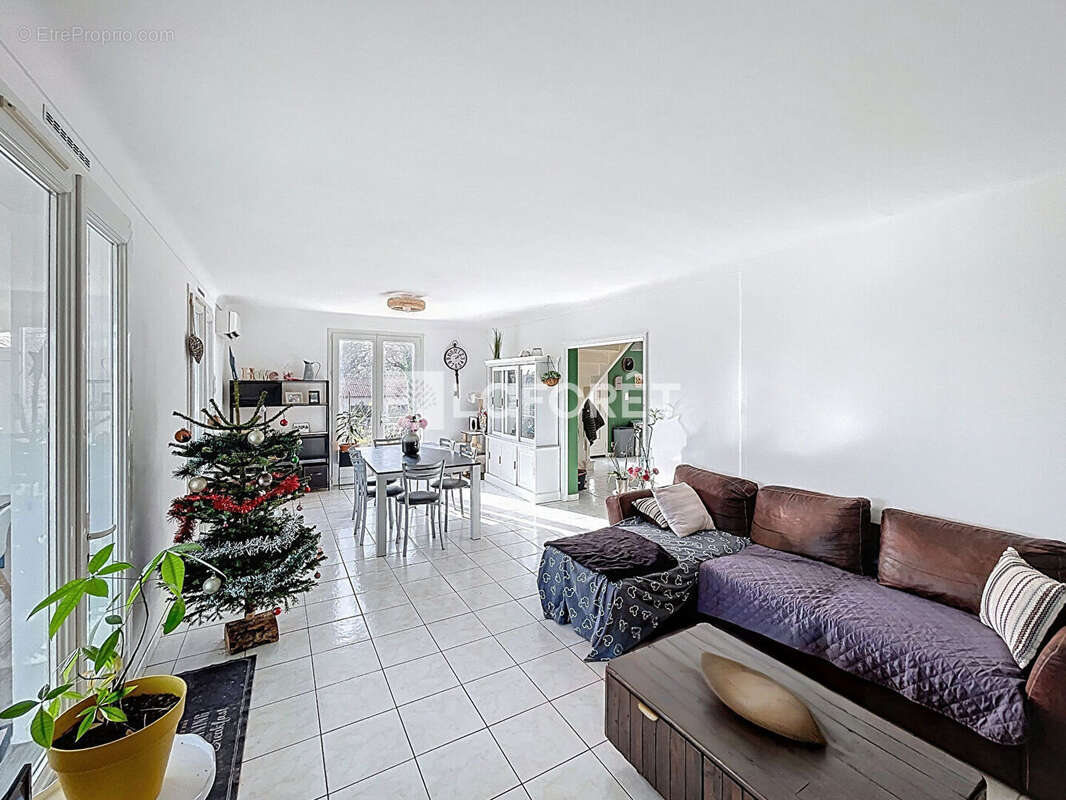 Maison à CASTELSARRASIN