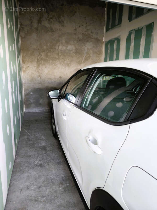Parking à SAINT-FRANCOIS