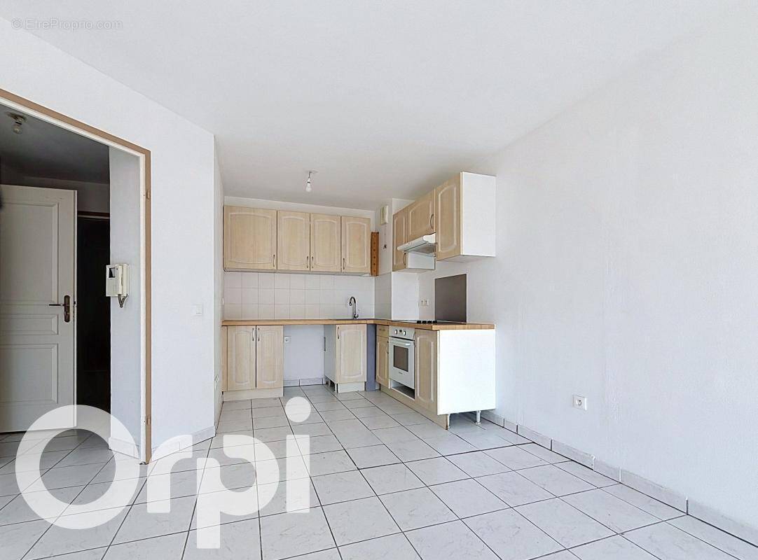 Appartement à PUGET-SUR-ARGENS