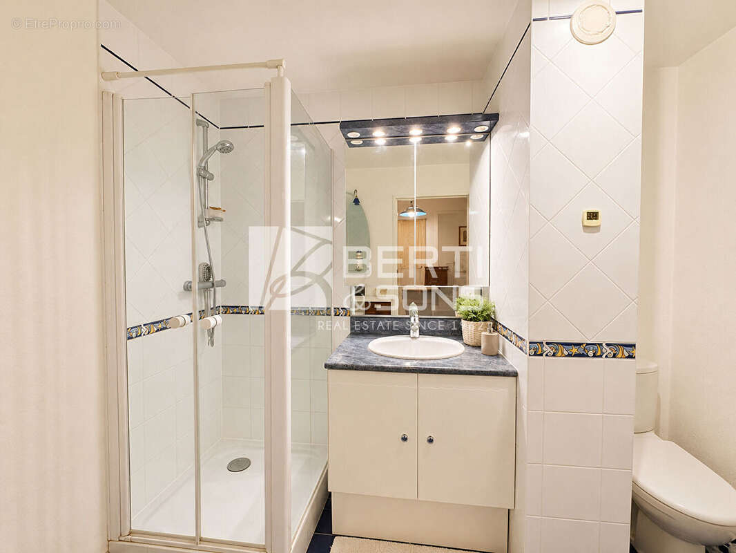 Appartement à MANDELIEU-LA-NAPOULE