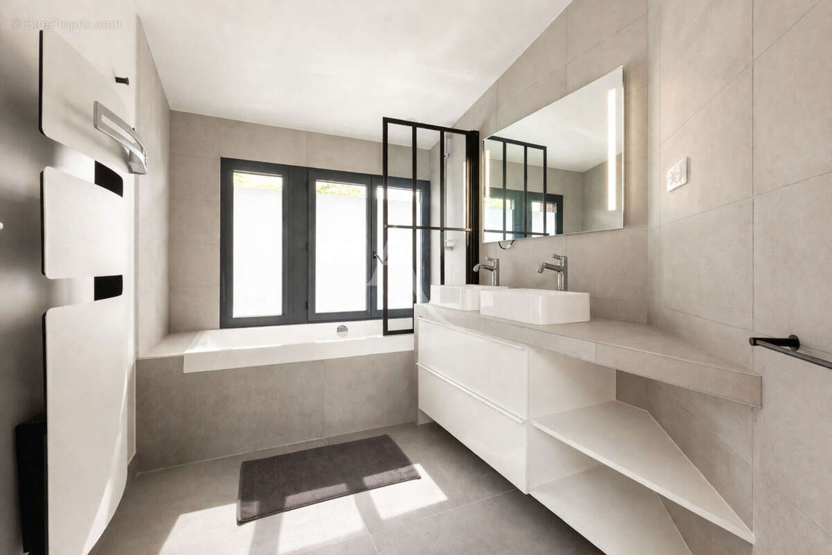 Maison à FONTENAY-SOUS-BOIS