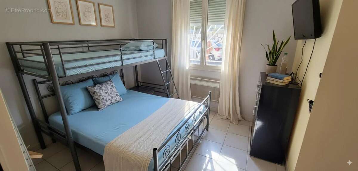 Appartement à VALLAURIS