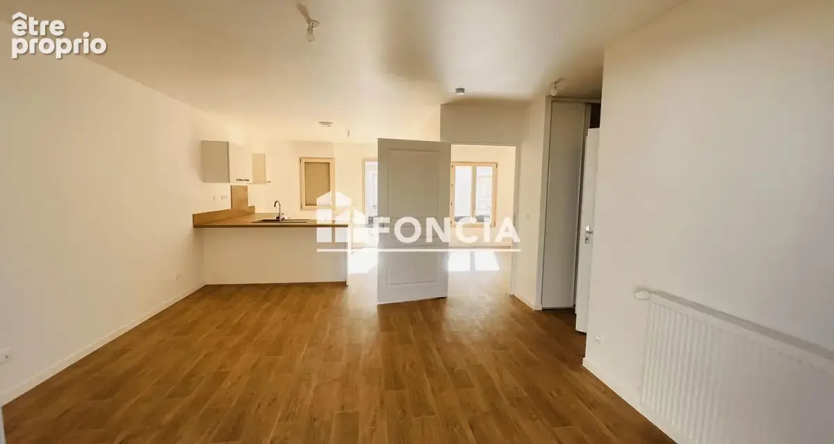 Dans résidence sénior, pavillon de plain-pied libre de suite, avec jardin, construction neuve de 2 pièces avec garage, terrasse  - photo 2