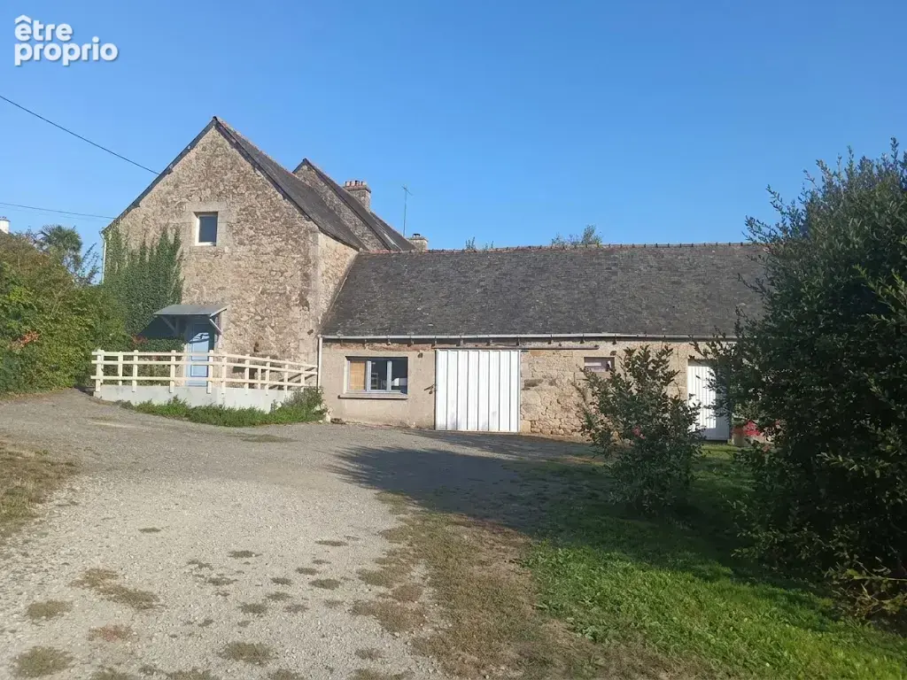 Maison à CLEGUEREC