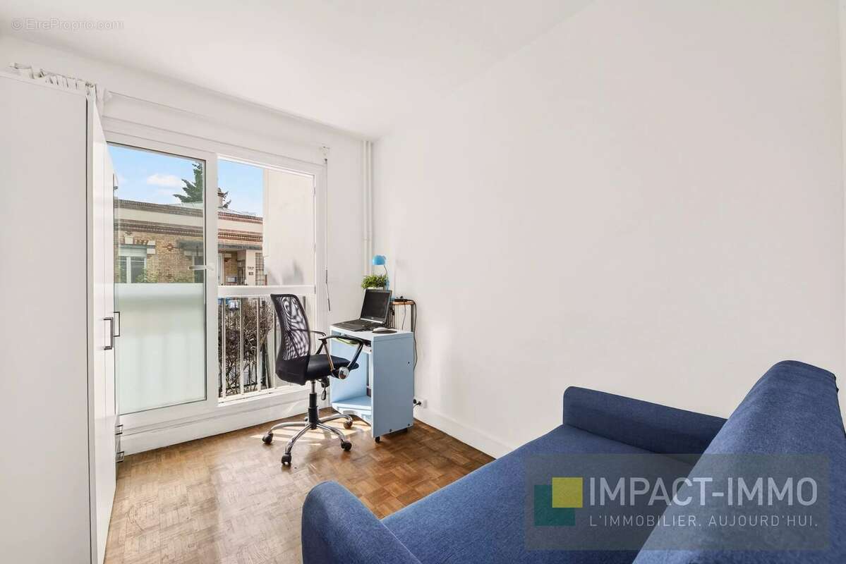 Opportunité à saisir : 40,7 m² Carrez à deux pas de la Gare de Courbevoie - photo 7