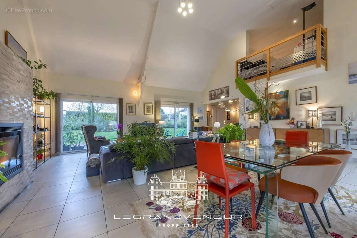 Maison à FONTAINEBLEAU