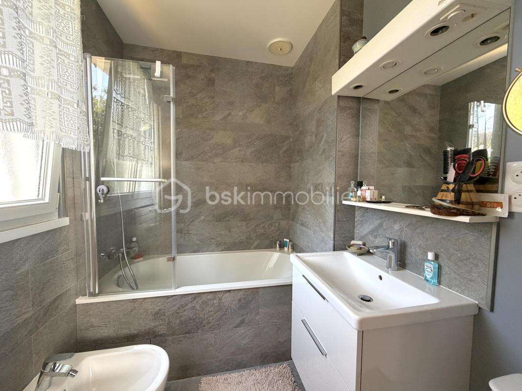 Maison à MAREIL-SUR-MAULDRE