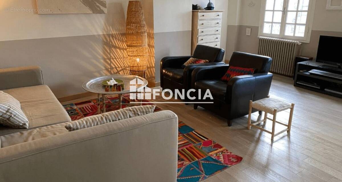 Appartement à UZES