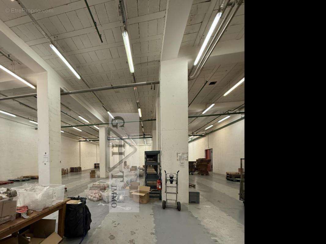Local d'activités de 744m2 a vendre bagnolet - photo 5