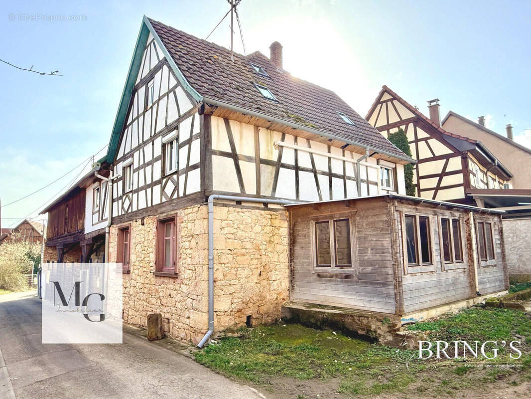 Maison 6 pièces 198 m² · à Bouxwiller · 198 m² · 179 000 €