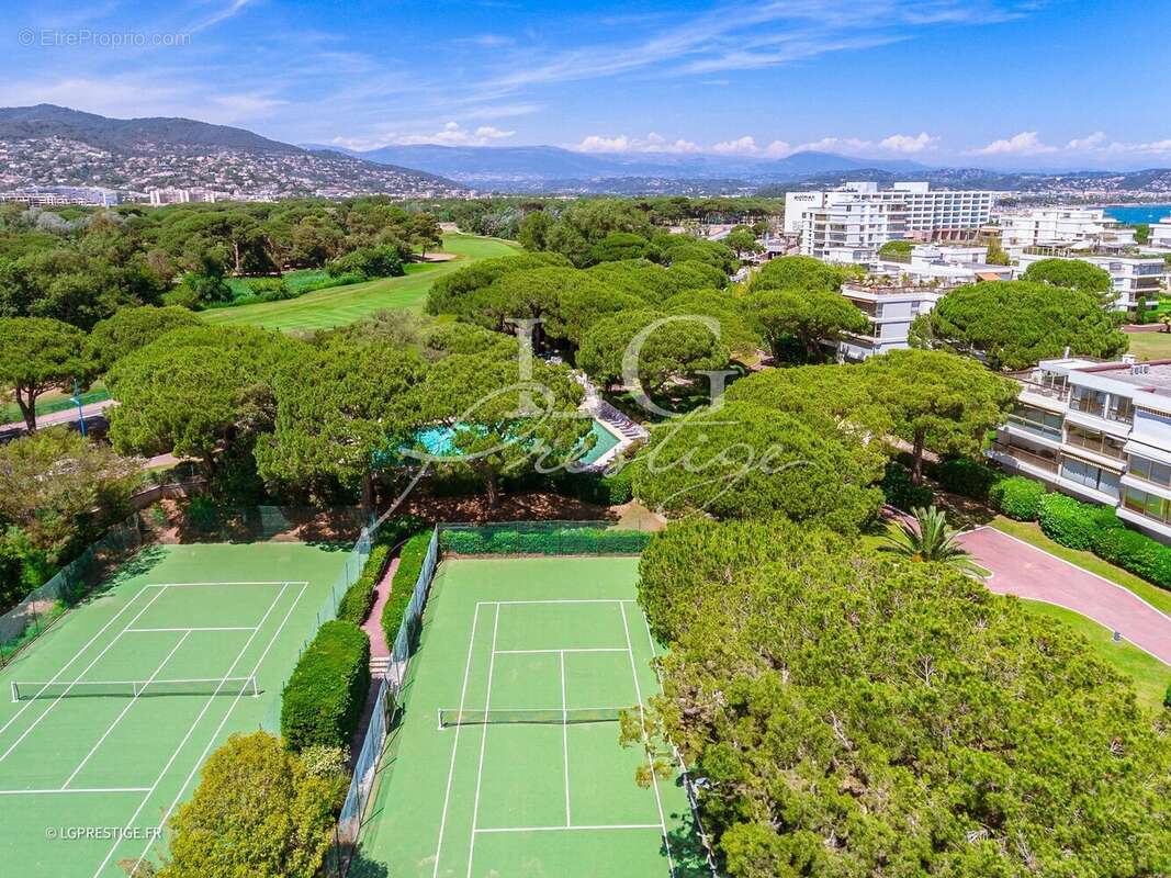 Appartement à MANDELIEU-LA-NAPOULE