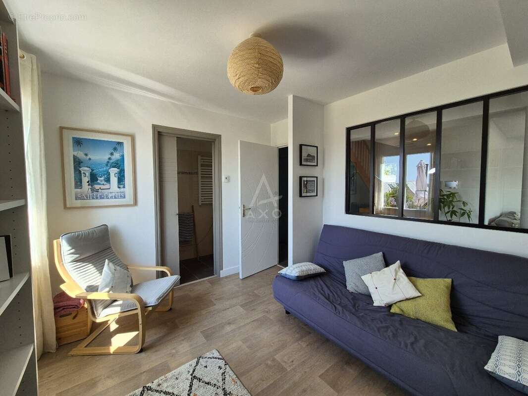 Le charme contemporain sur un écrin paysager de 1 030 m² - photo 7