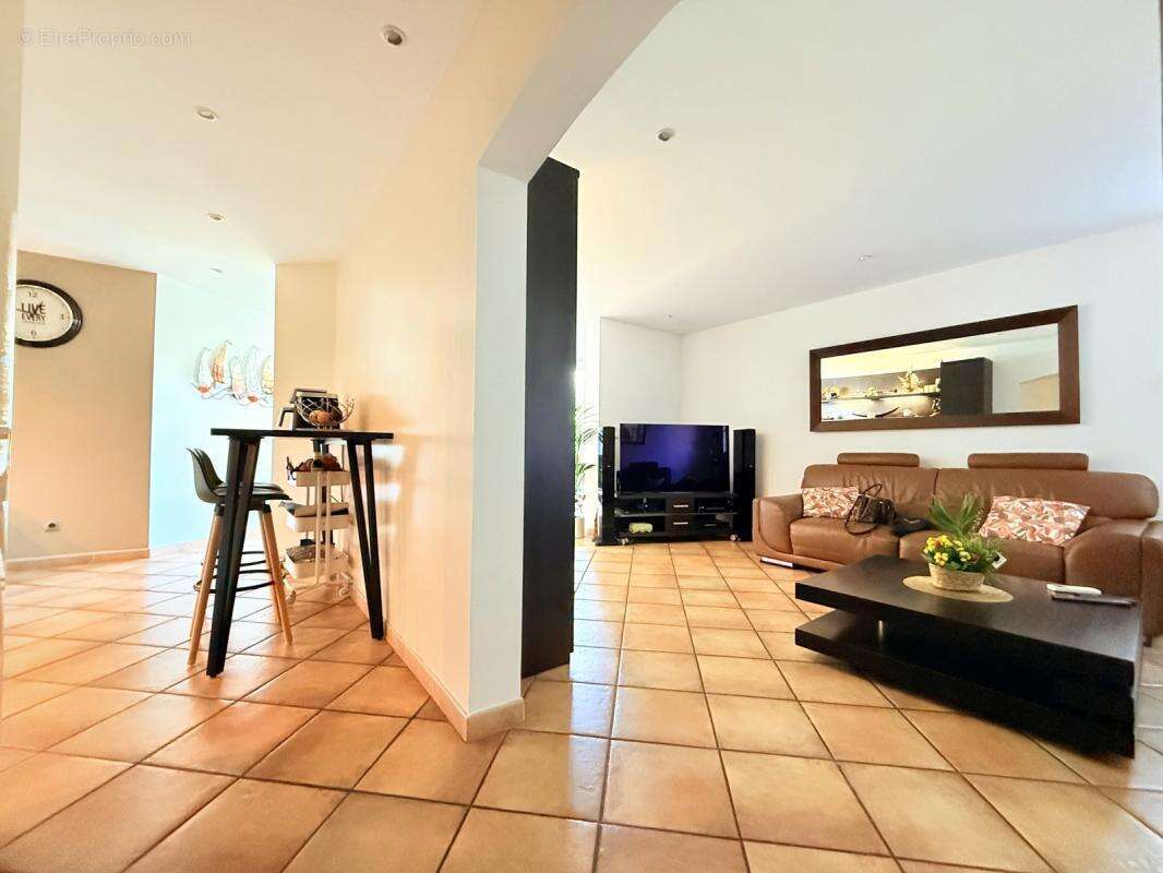 Appartement à MARSEILLE-9E