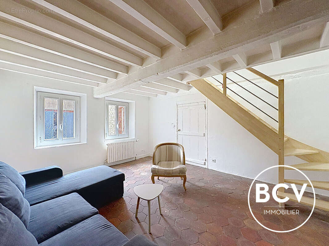 Maison De Village + gite + grange - photo 3