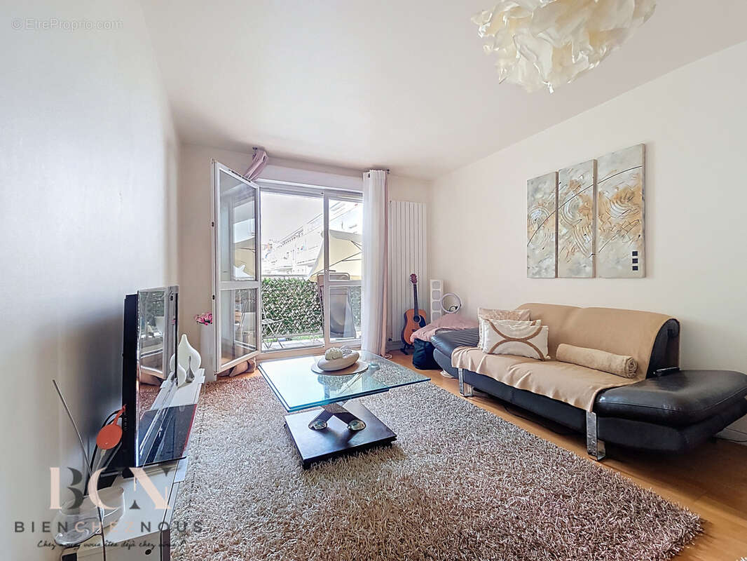 Appartement à AUBERVILLIERS