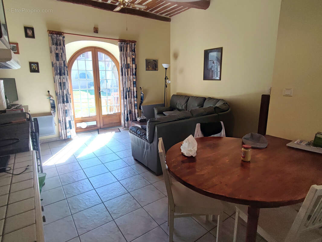 Appartement à LA REDORTE