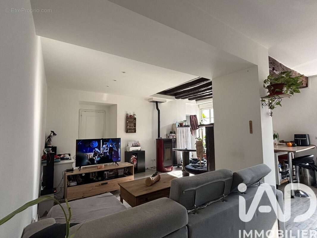 Maison 79 m² à La Brosse-Montceaux  - photo 7