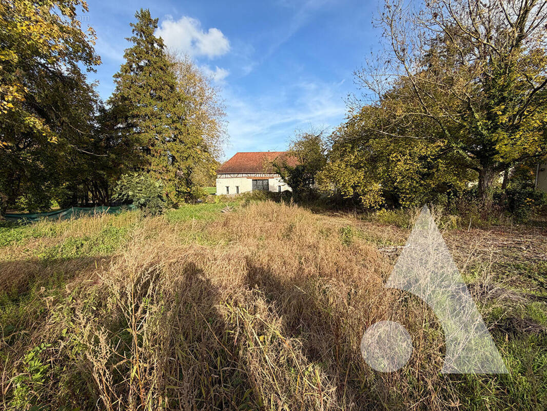 Terrain à CHARMONT-SOUS-BARBUISE