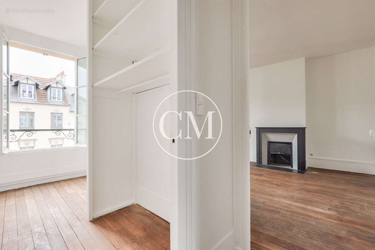 Appartement à VERSAILLES