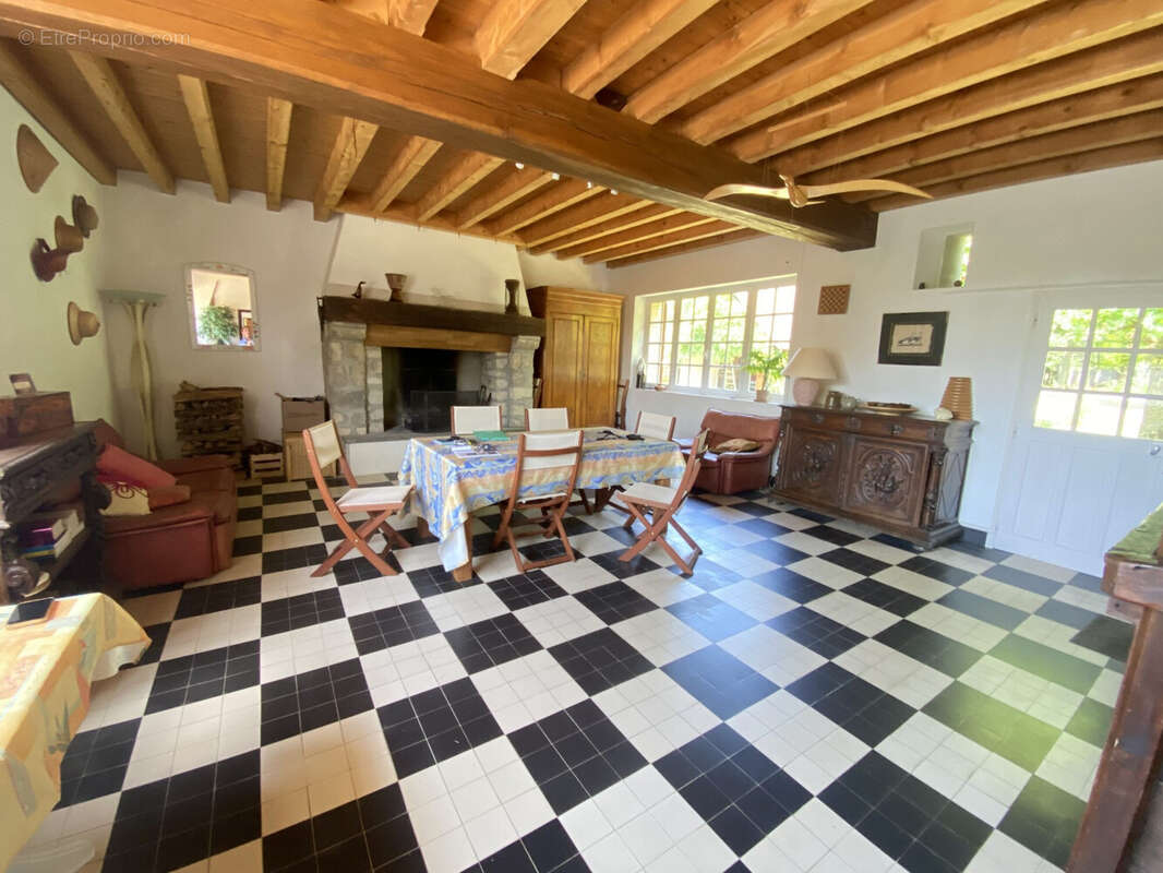 Maison à MONTCRESSON