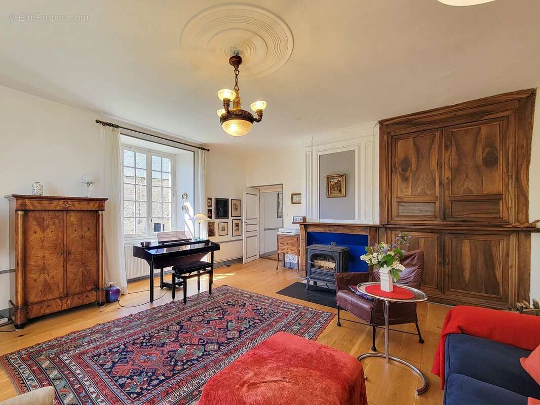 Maison à MARTIEL