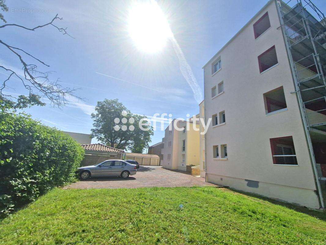 Appartement à SAINTES