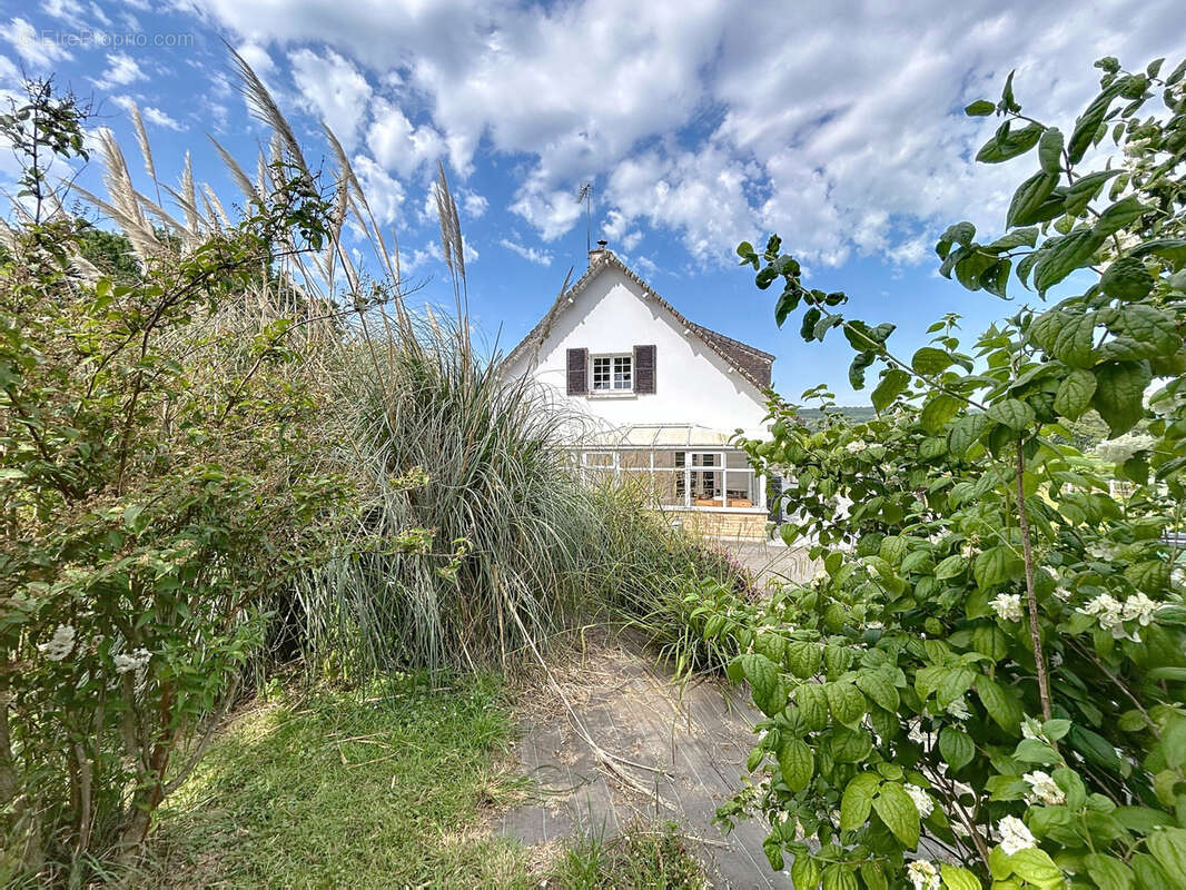 Maison à NEUFMESNIL