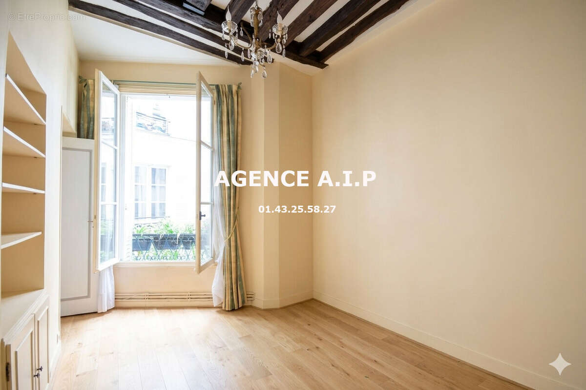 Appartement à PARIS-10E
