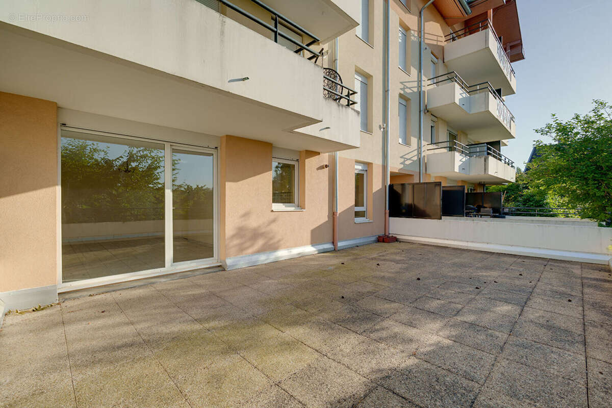 Appartement Evian Les Bains 2 pièces 48.5 m² avec une terrasse de 40 m² - photo 10