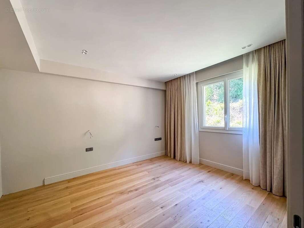 Appartement à BEAULIEU-SUR-MER