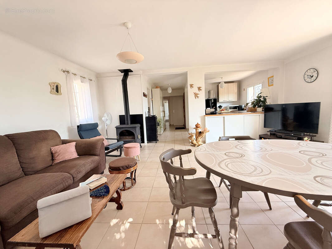 EXCLUSIVITE SEILLANS, Proche village à pied, Villa 3 pièce(s) Garage Terrain 1500m2 Vue Panoramique - photo 9