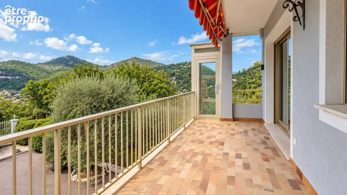 Une villa aux dimensions rares, entre village et nature - photo 12