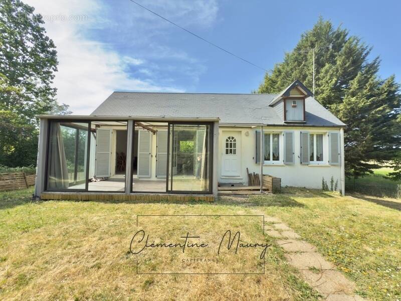 Maison à PEZOU