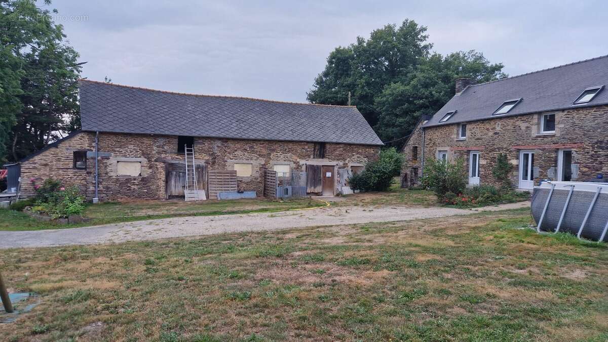 Maison 160 m² à Monteneuf  - photo 7