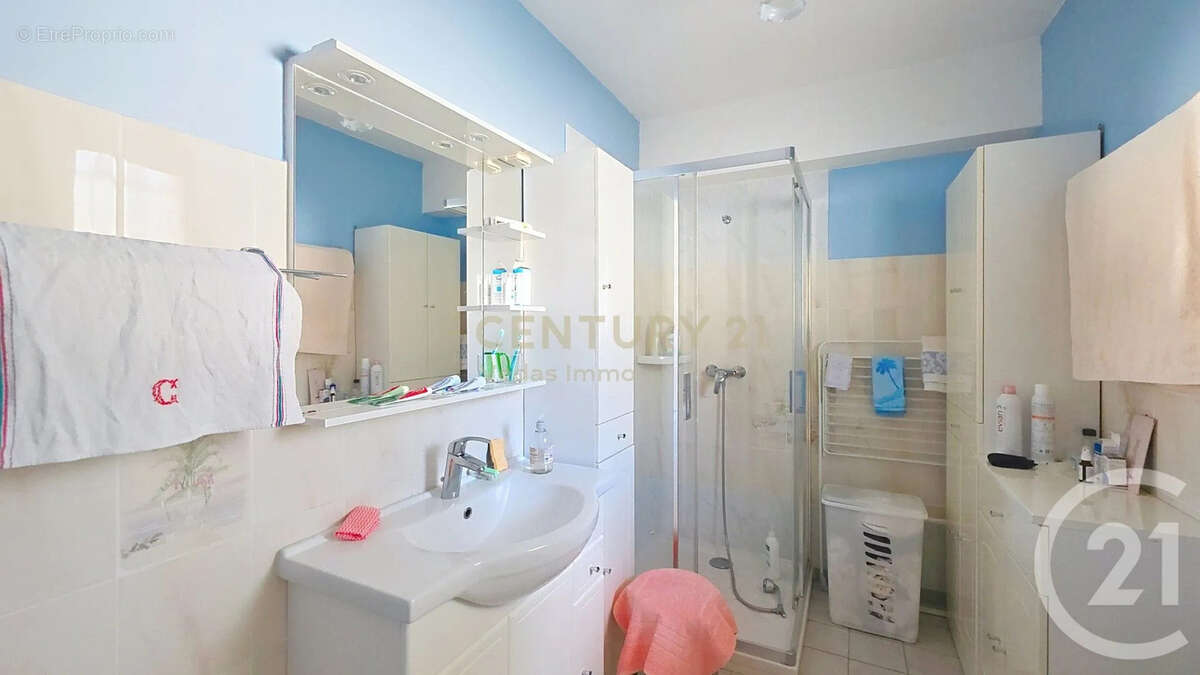 Maison 185 m² à Saint-Jean-De-Vedas  - photo 16