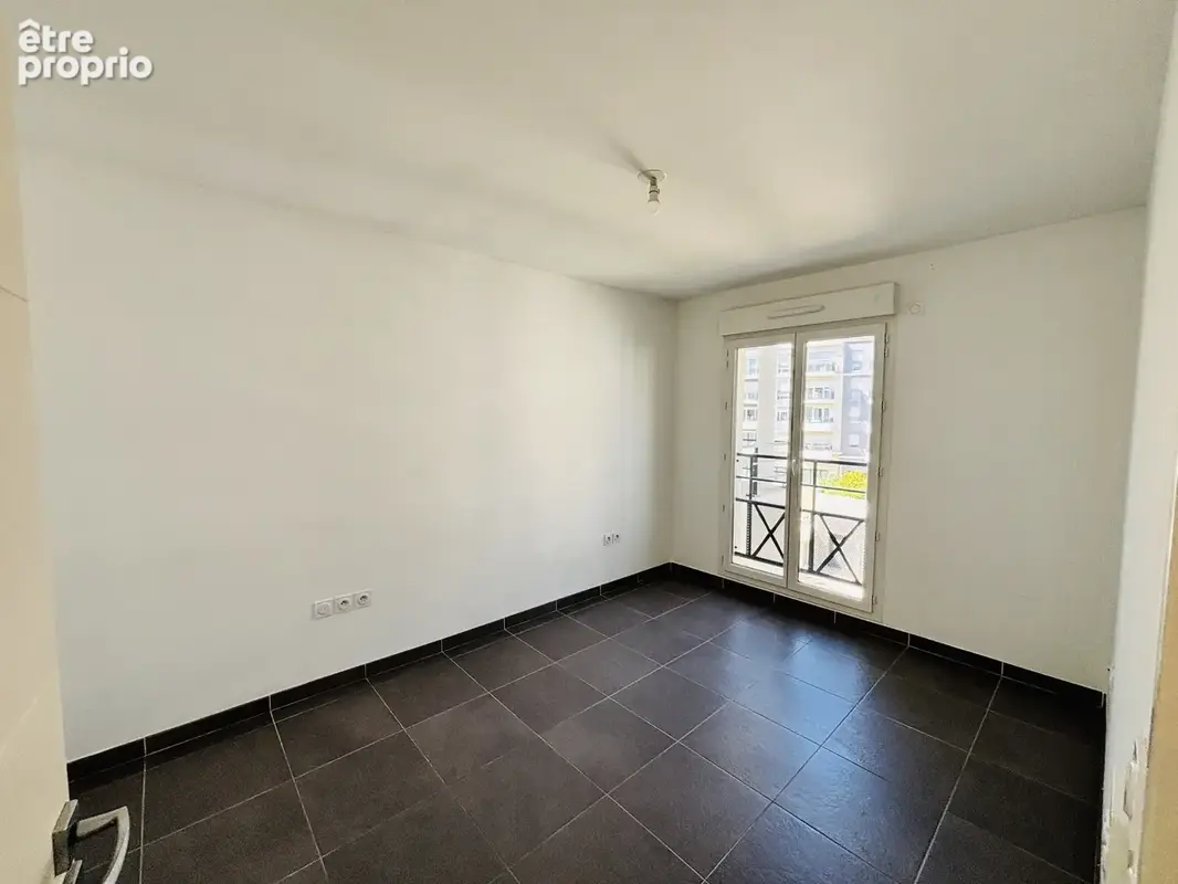 TOULON EST, Eco quartier FONT-PRE - Appartement T2 de 35 m2 habitables avec terrasse et garage - photo 4