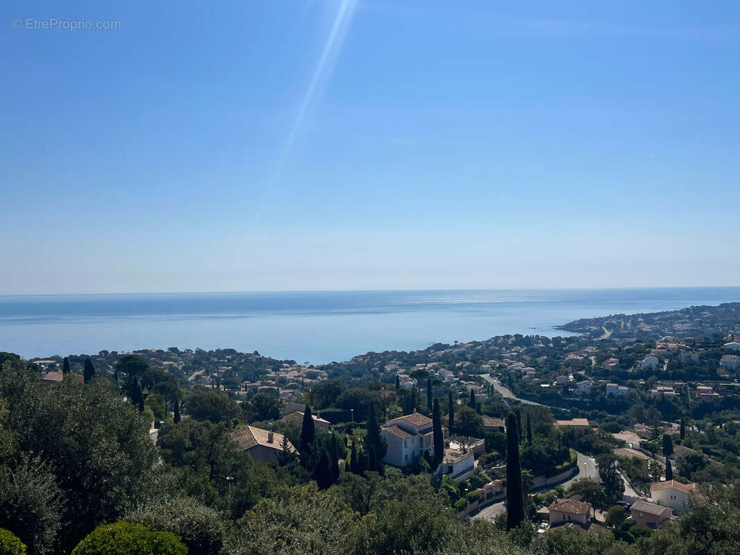 Maison à LES ISSAMBRES