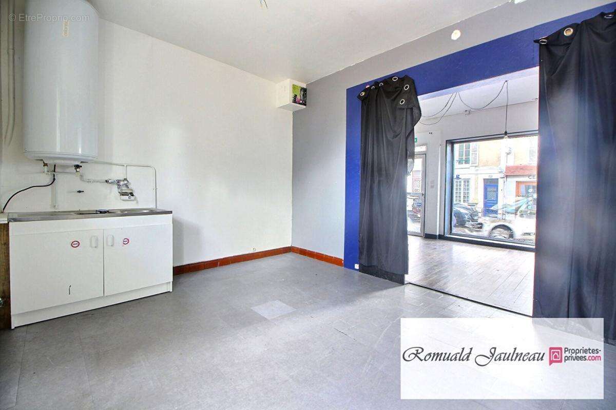 LOCAL  Bonneval  30 m2 - photo 3