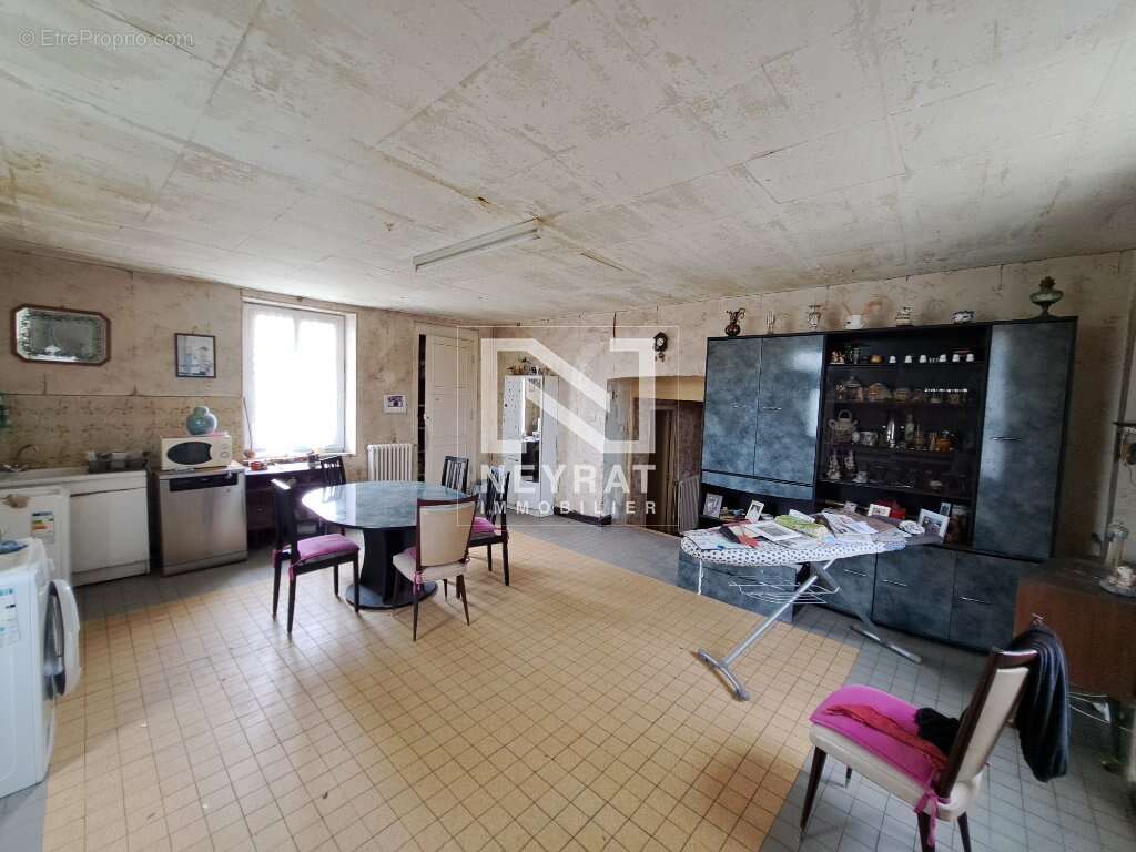 Maison à EPINAC