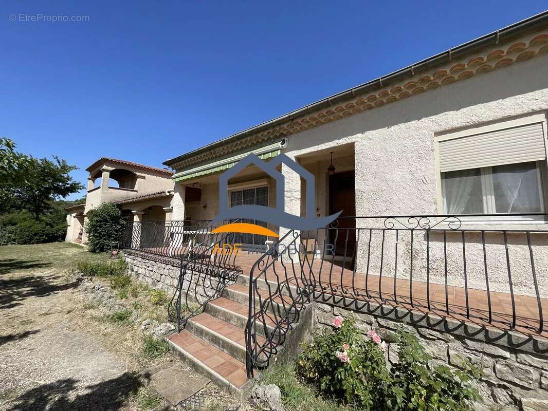 Maison à EGUILLES