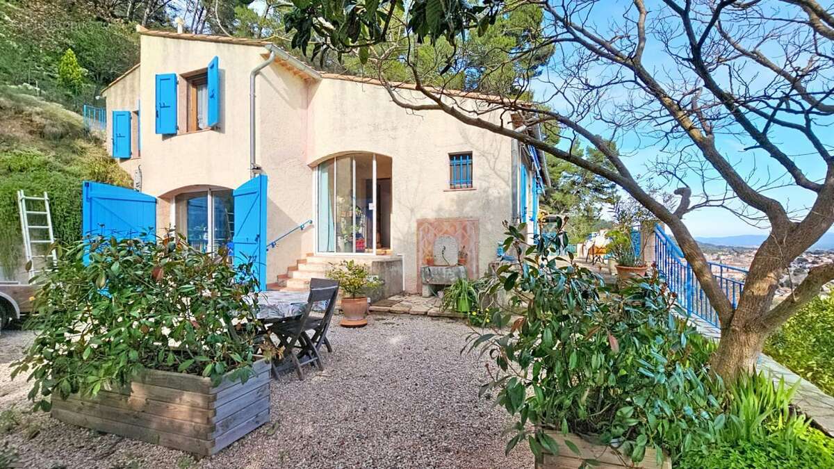 Maison à LE LUC