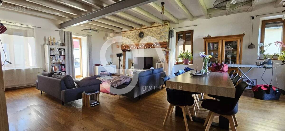 Appartement à LACAPELLE-DEL-FRAISSE