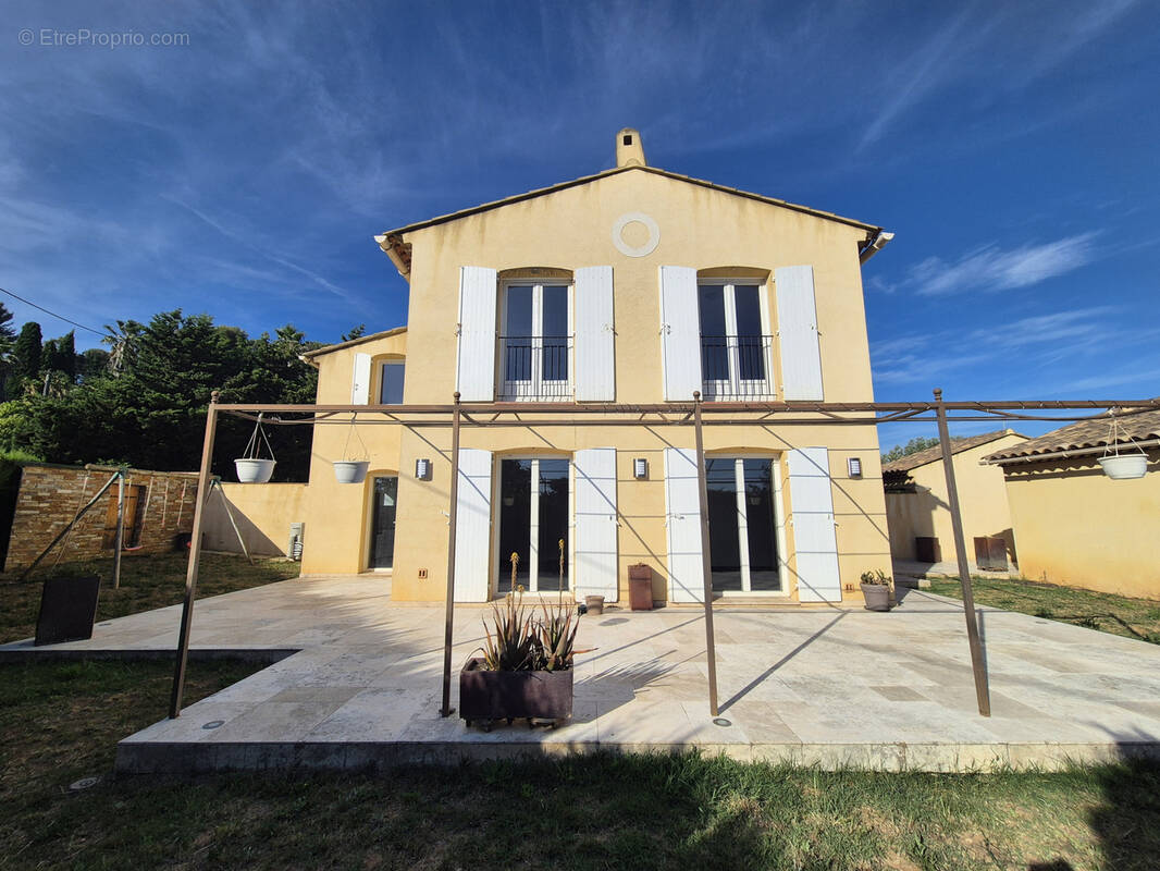 Maison à OLLIOULES