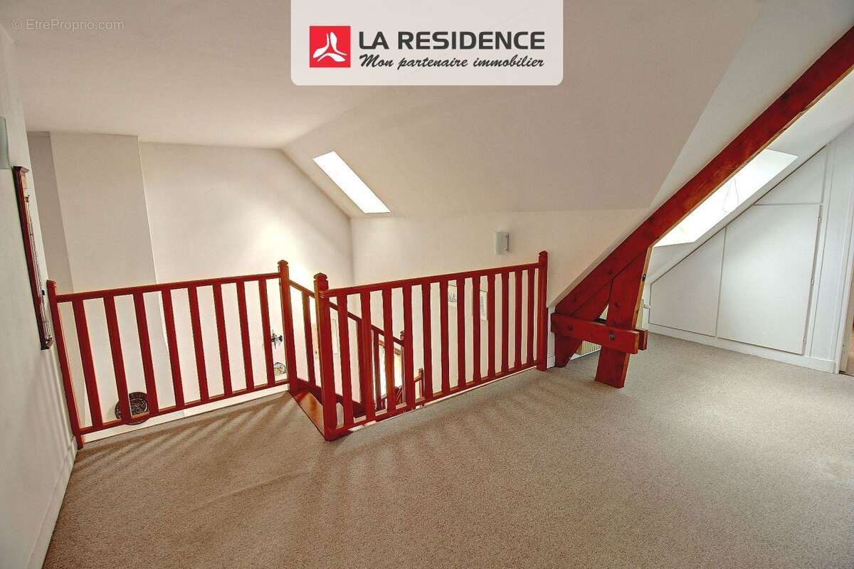 Maison 141 m² à Conflans-Sainte-Honorine  - photo 8